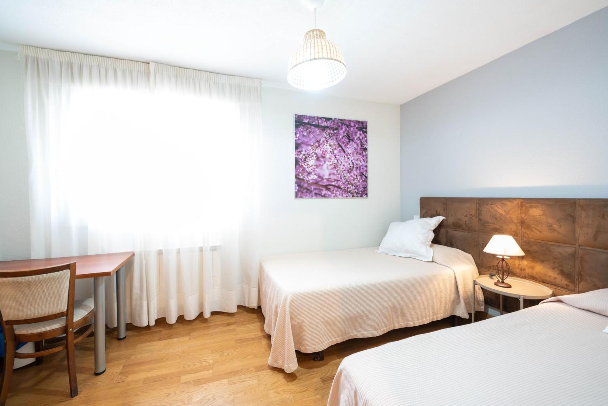 Apartamentos Go- Chalet Calera, Parking Gratuito アロヨ・デ・ラ・エンコミエンダ エクステリア 写真